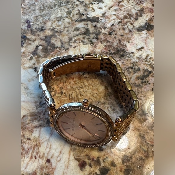 Micheal Kors Watch (Rose Gold) - Picture 5 of 10